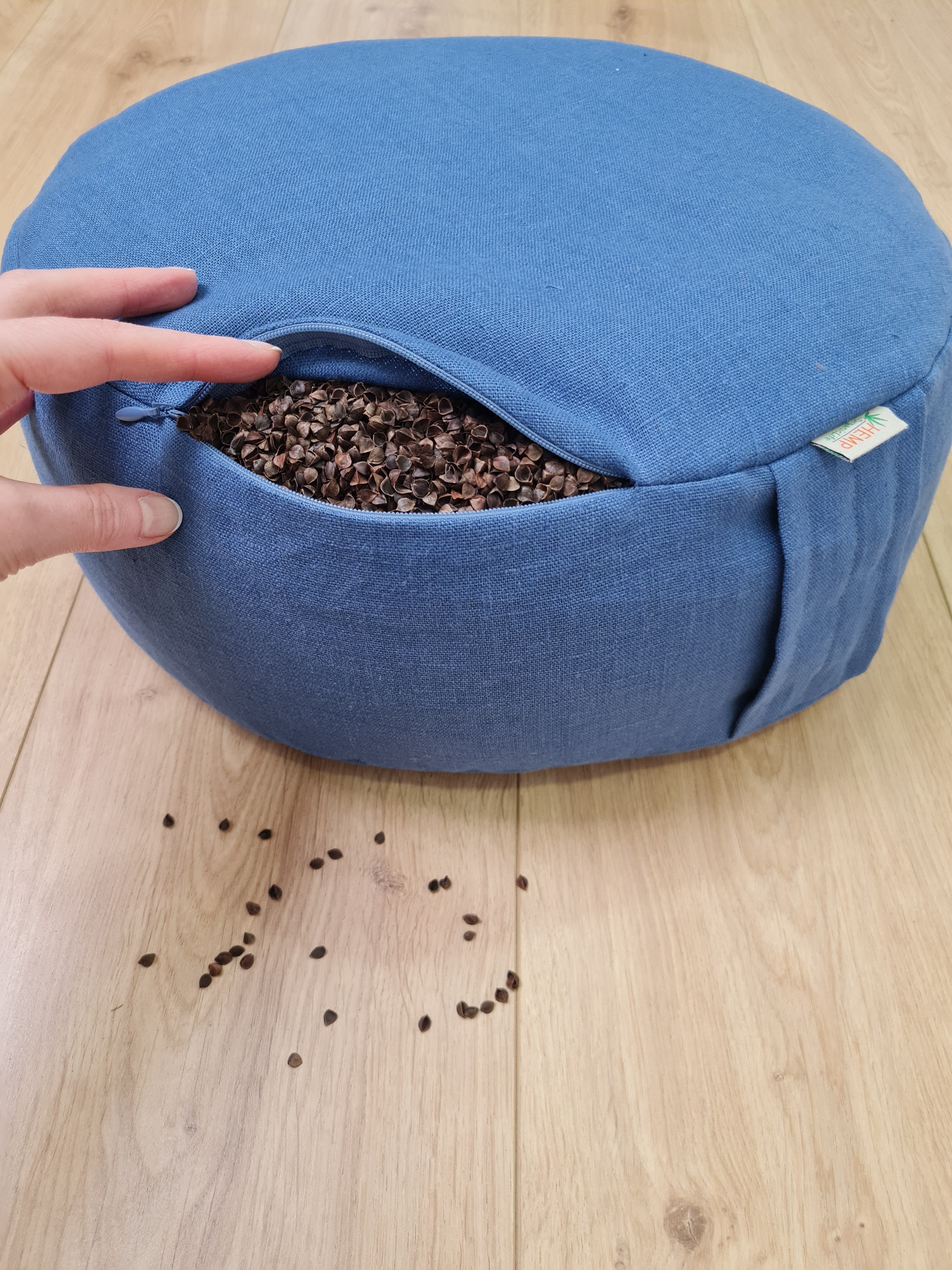 Zafu Linen floor cushion with Buckwheat hulls /Organic Meditation cushion/buckwheat/ pillow seat/Meditation cushion for Yoga studio