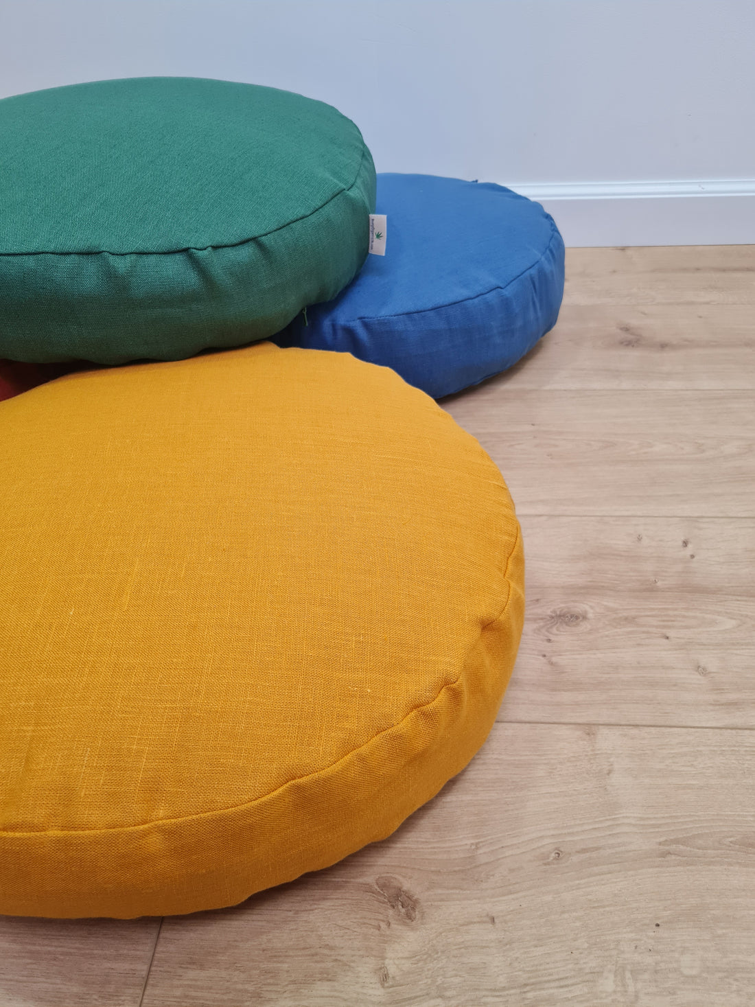 Round Hemp cushion with Linen removable Cover Hemp fiber filling in cotton fabric Cover in Linen fabric Floor cushion custom made size