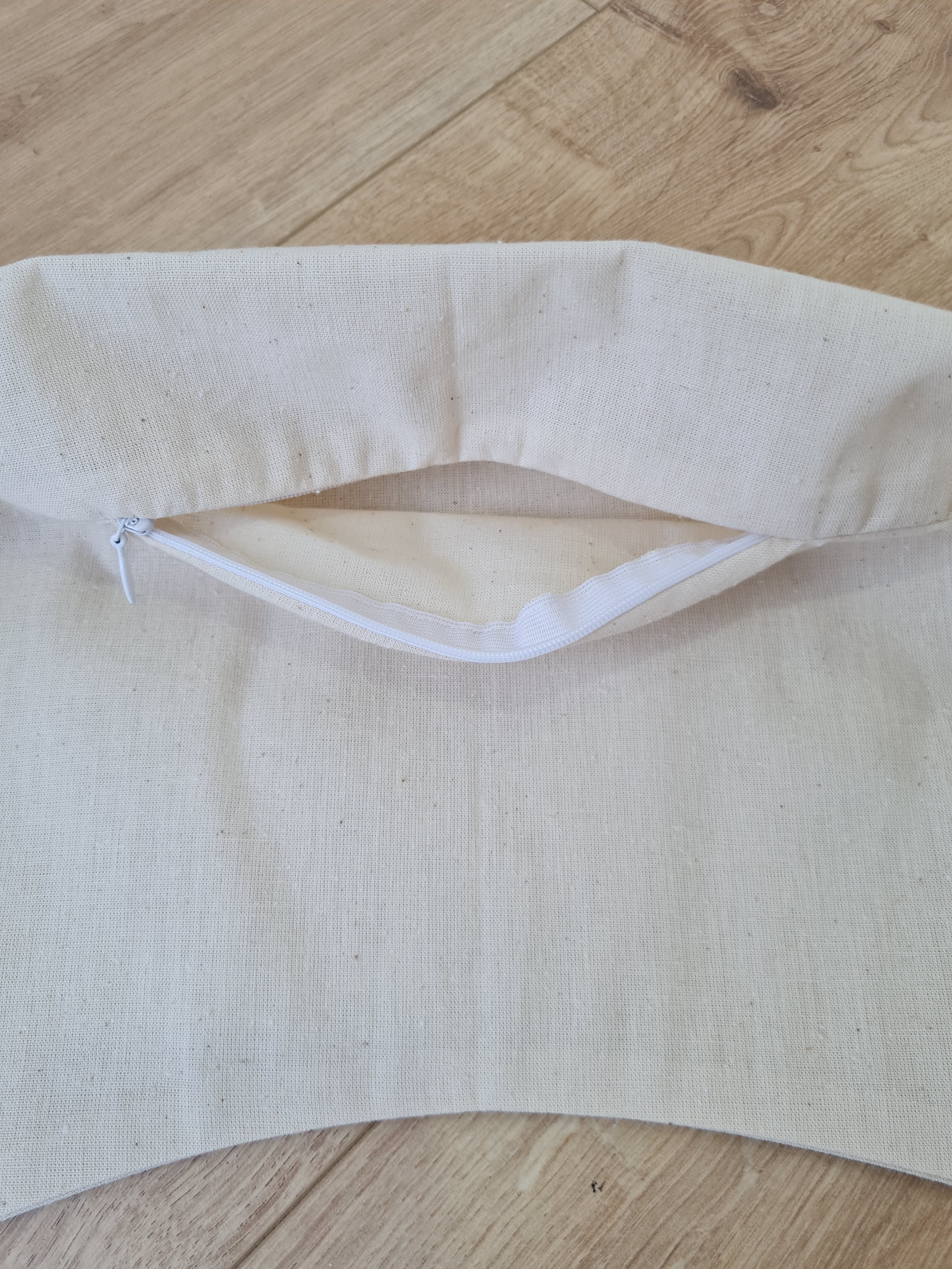 Cotton non-dyed inner cover with zipper for Crescent cushion