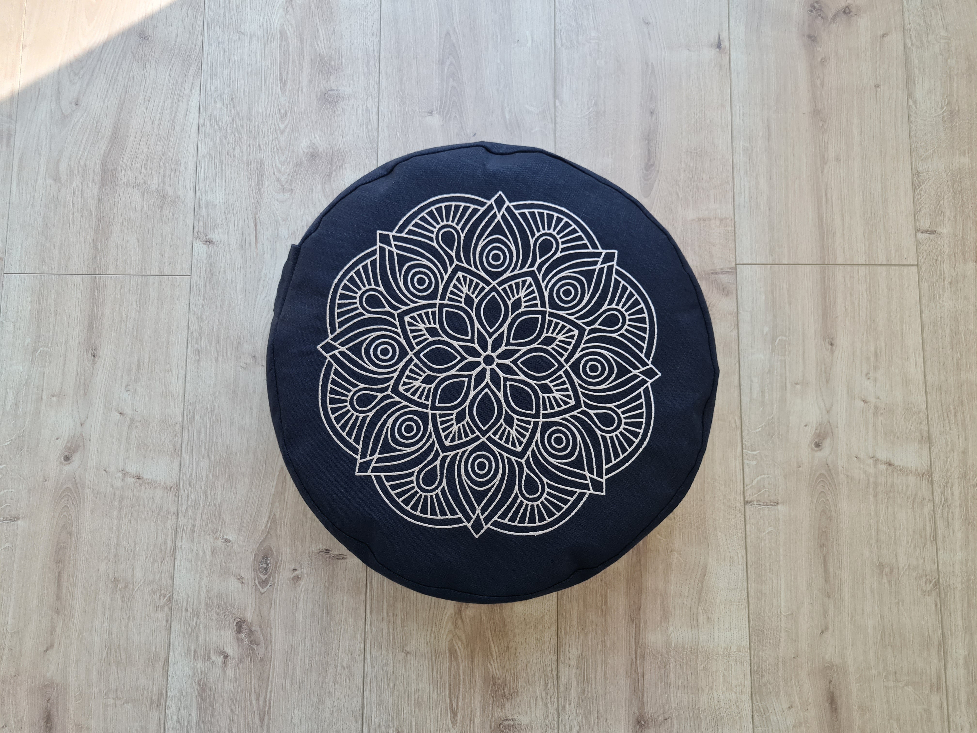Embroidery Zafu Linen floor cushion with Buckwheat hulls /Organic Meditation cushion/ pillow seat/Meditation pillow for Yoga studio