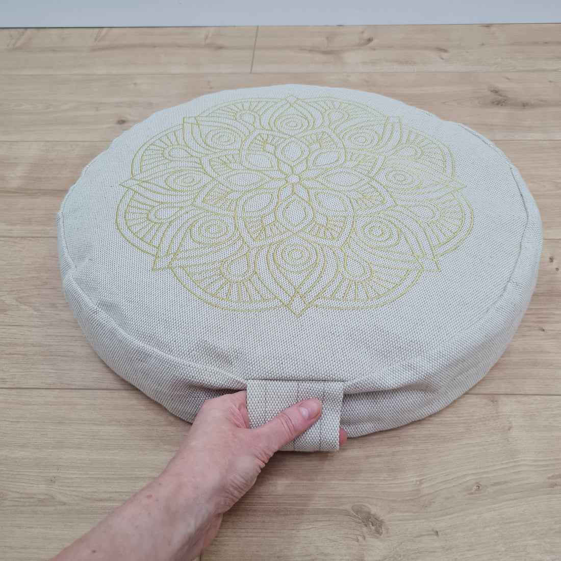 D16.5"x3.15"(42x8cm) Embroidery linen Zafu with cotton linner floor cushion with Buckwheat hulls /Organic Meditation cushion