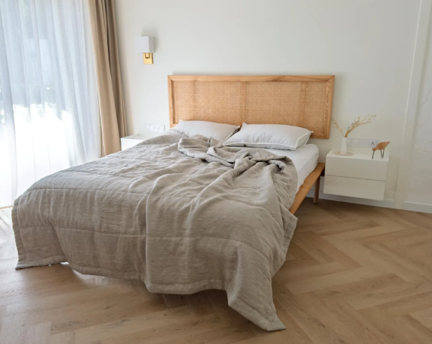 Special listing for Stine Schmidt additional payment for increasing the size of the blanket to 240 x 260 cm and increasing the size of the cushion to 55 x 150 cm