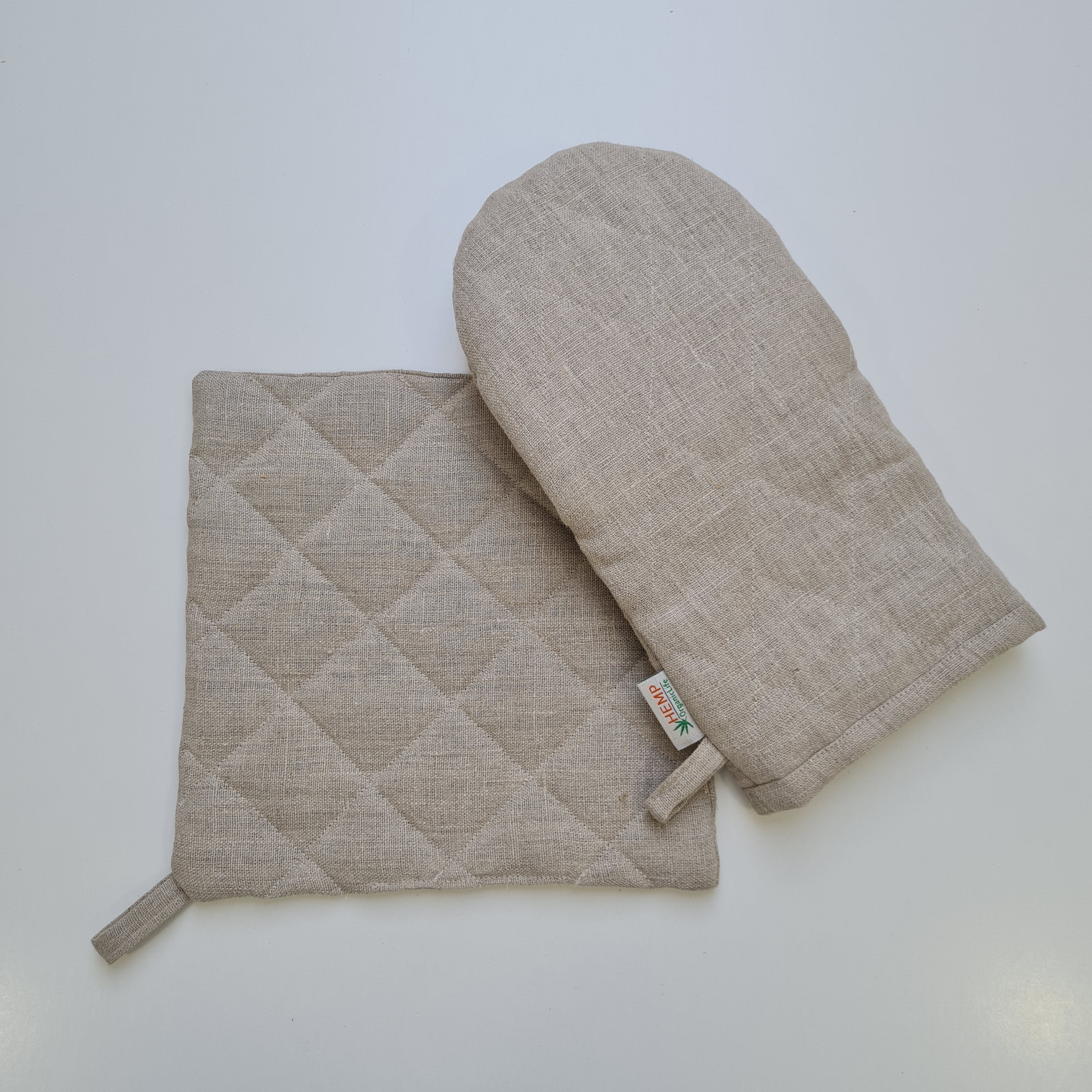 Natural Hemp Linen Oven Mitt and Pot Holder Set. Filled unique organic Hemp fiber filling. Pot holders. kitchen Gloves. Housewarming gift.