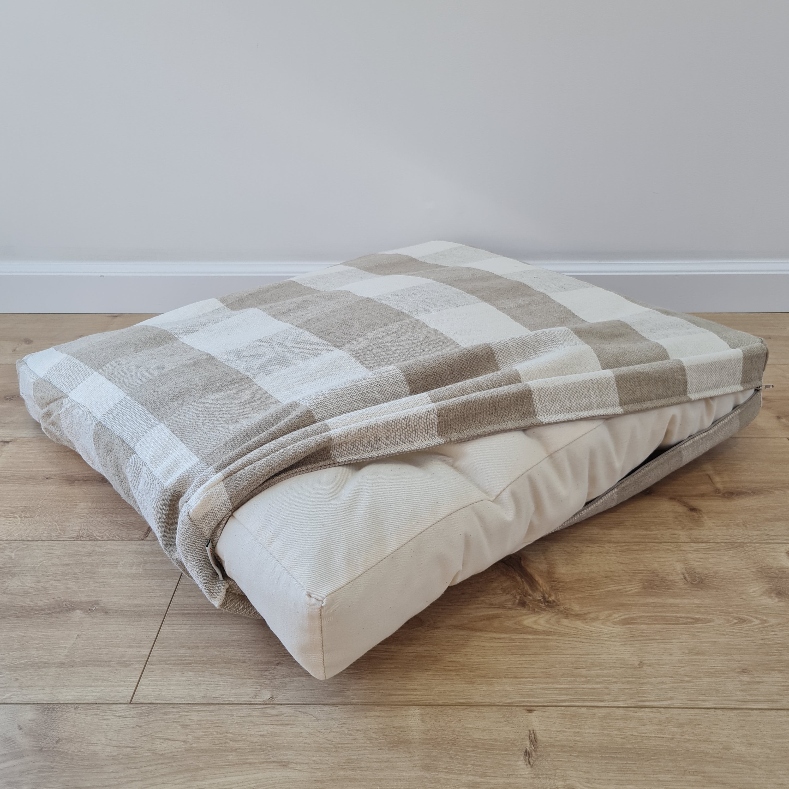 Natural Hemp Pet Mat Pad Cushion Removable Washable Hemp Cover Organic Hemp Fiber Filler in Natural non-dyed Linen Fabric