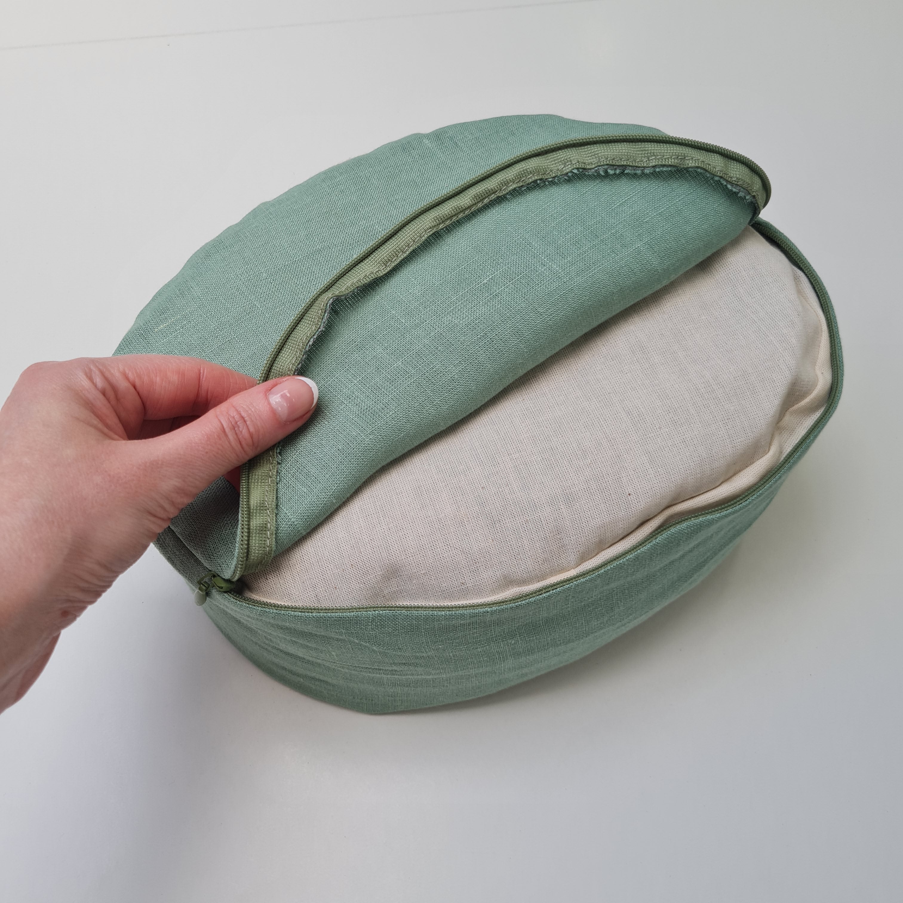 Small articular yoga cushion filled buckwheat hulls Linen Zafu pillow / Oval Linen floor pillow with Buckwheat hulls Meditation