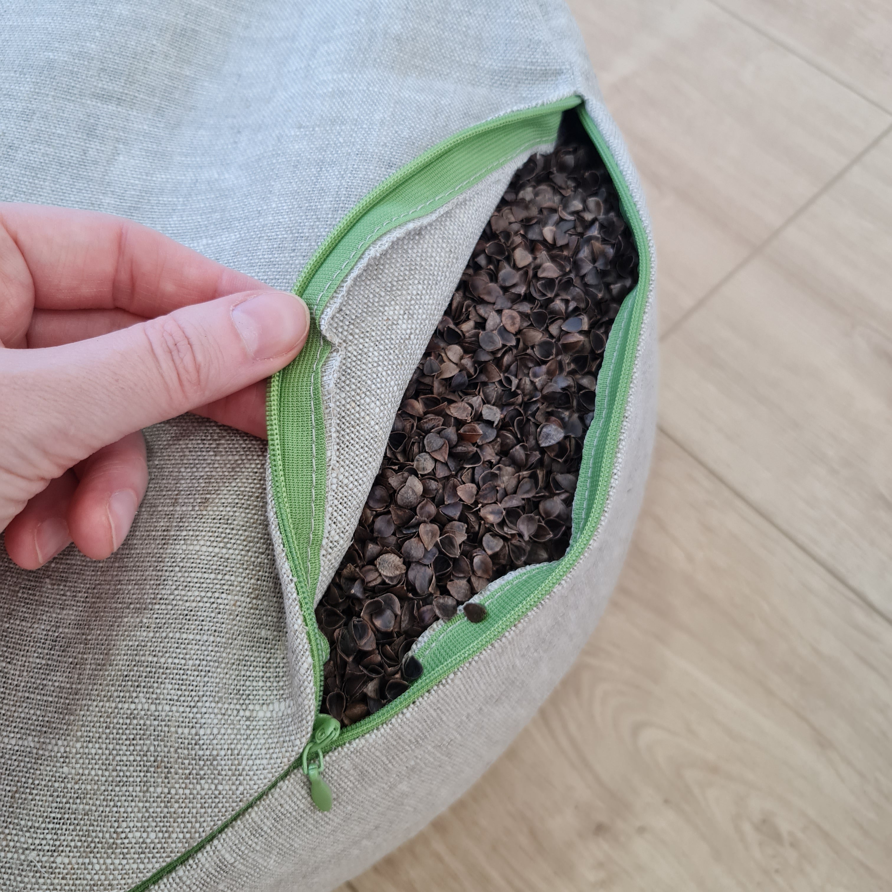 Zafu Linen floor cushion with Buckwheat hulls /Organic Meditation cushion/buckwheat
