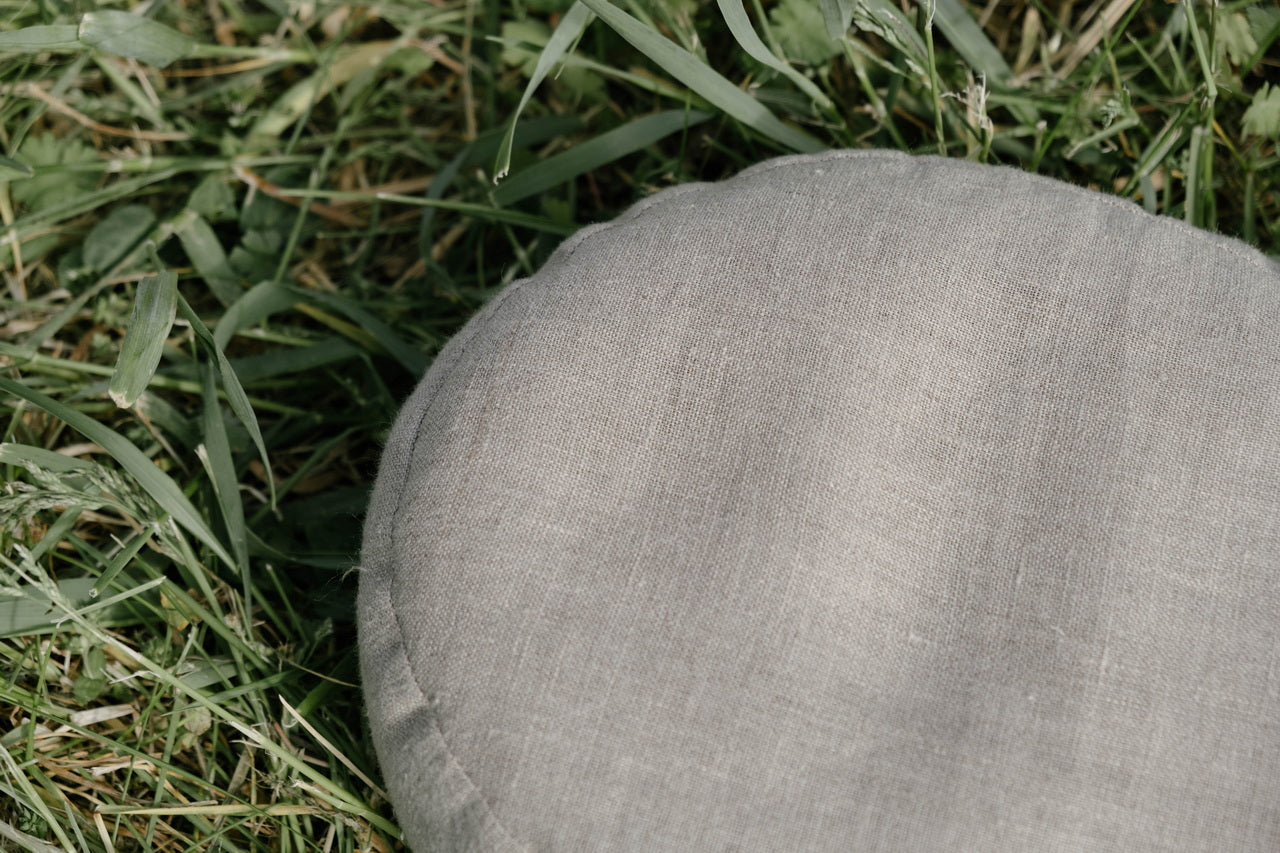 Small articular yoga cushion filled buckwheat hulls Linen Zafu pillow / Oval Linen floor pillow with Buckwheat hulls Meditation