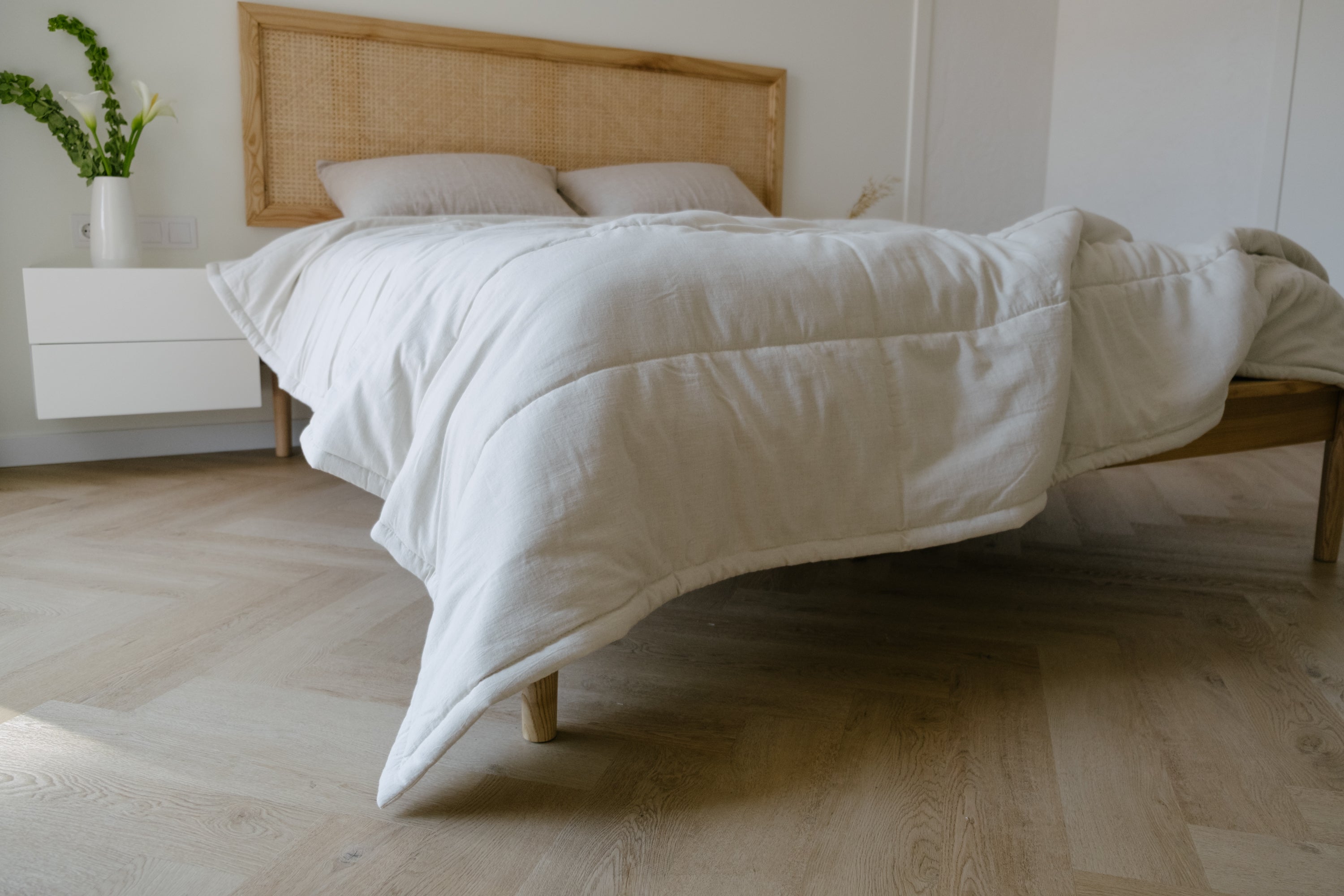 Hemp Linen Blanket – Hemp Fiber filled Comforter in Natural non-dyed Soft Washed Linen Cotton fabric, Breathable Natural Bedding