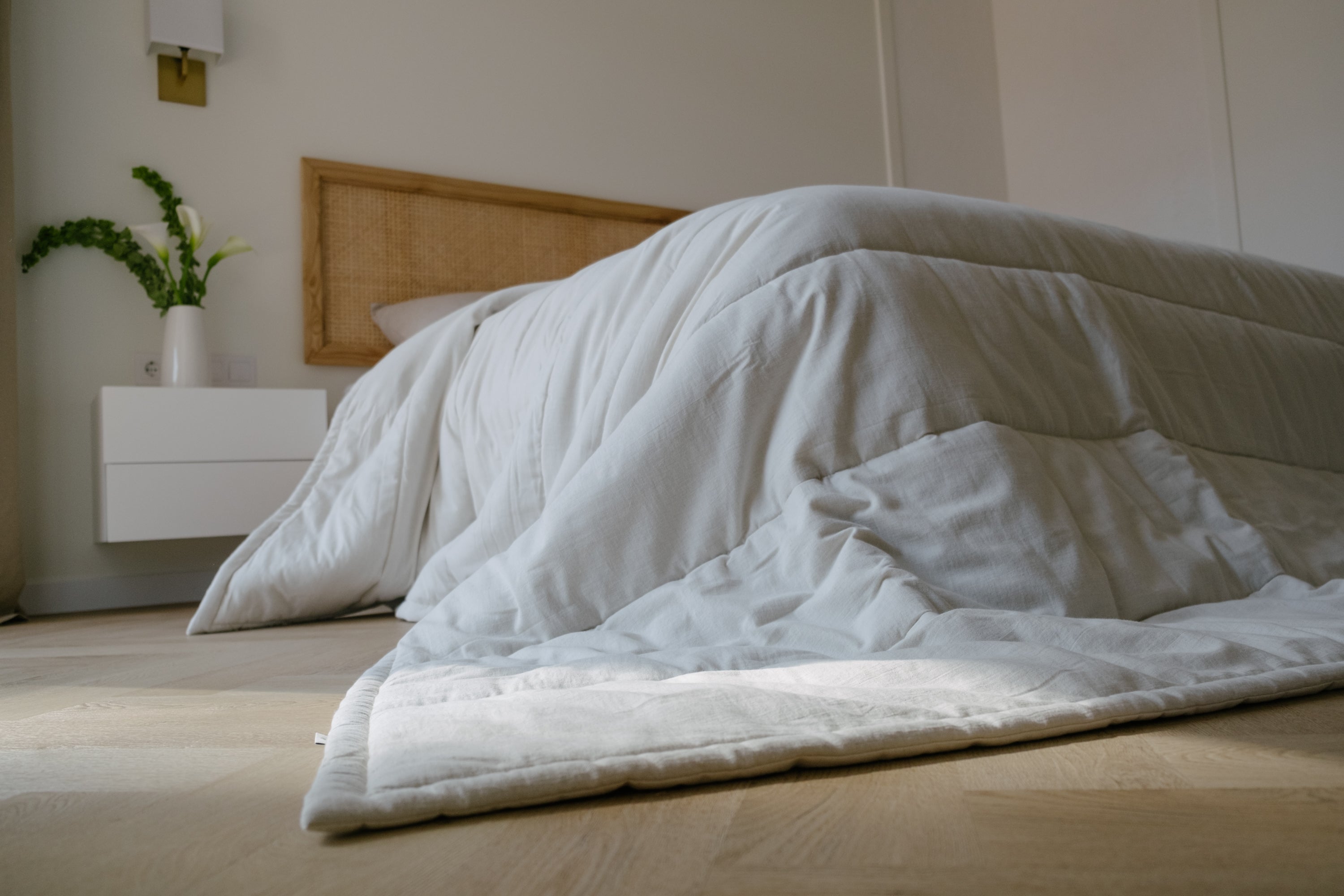 Hemp Linen Blanket – Hemp Fiber filled Comforter in Natural non-dyed Soft Washed Linen Cotton fabric, Breathable Natural Bedding