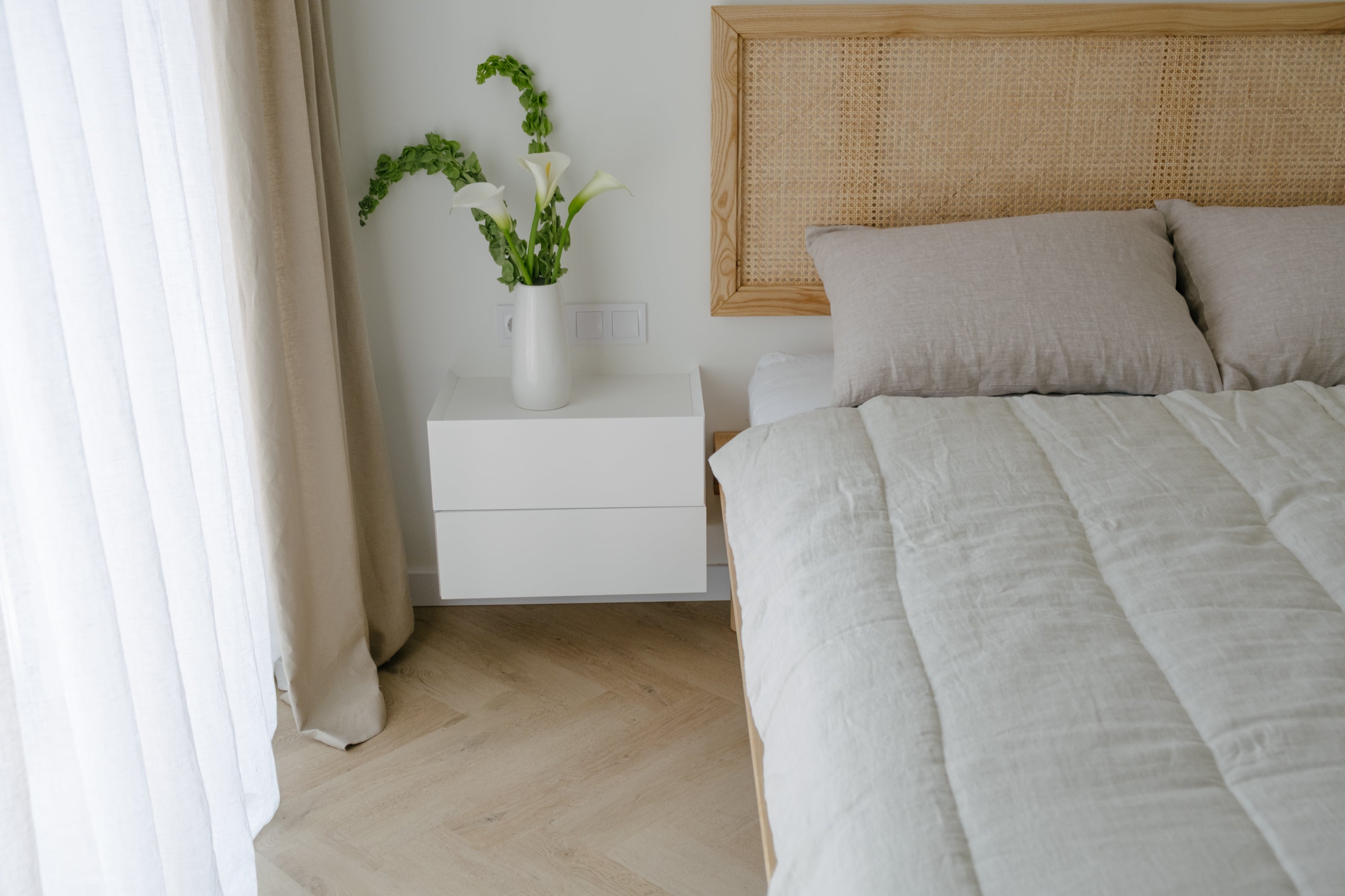 300 gr.m2 Milky HEMP LINEN Comforter Natural Blanket / Organic Hemp Fiber in Soft Linen fabric / Hand Made Custom Sizes / Full Queen King