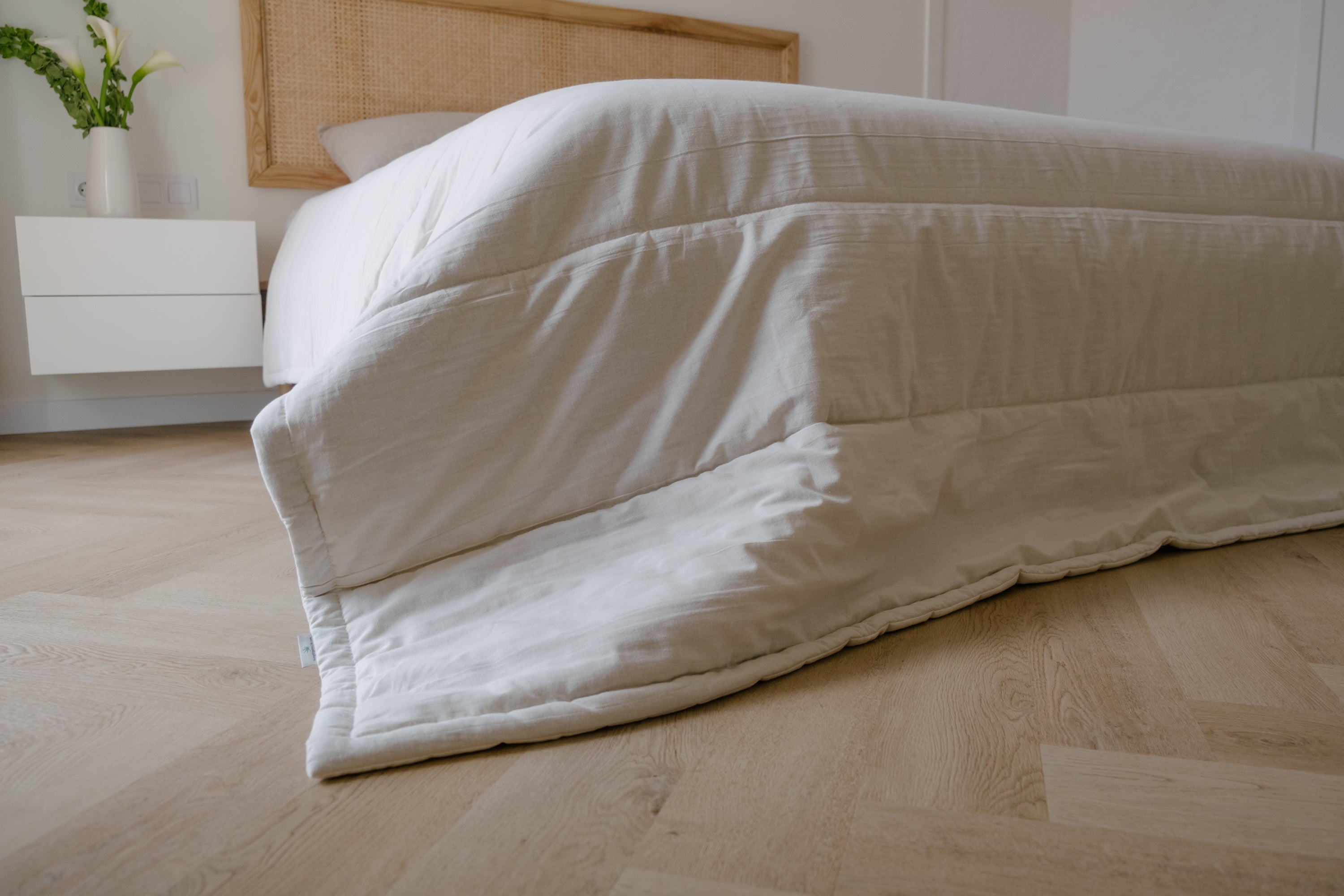 Hemp Summer Blanket 200gsm – Hemp Fiber filled Lightweight Comforter, Soft Washed Cotton Milk Color, Breathable Natural Bedding, Quilt