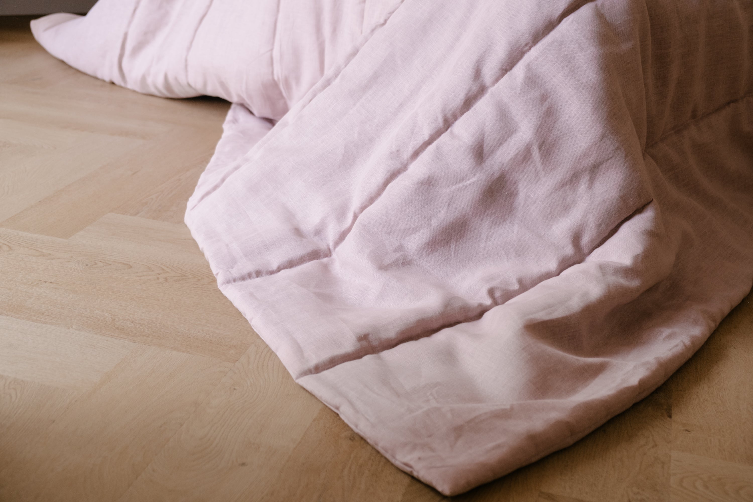 300 gsm Natural Hemp Comforter / Ashen Pink Linen Blanket / Breathable / Hand Made Eco bedding / Temperature Regulating