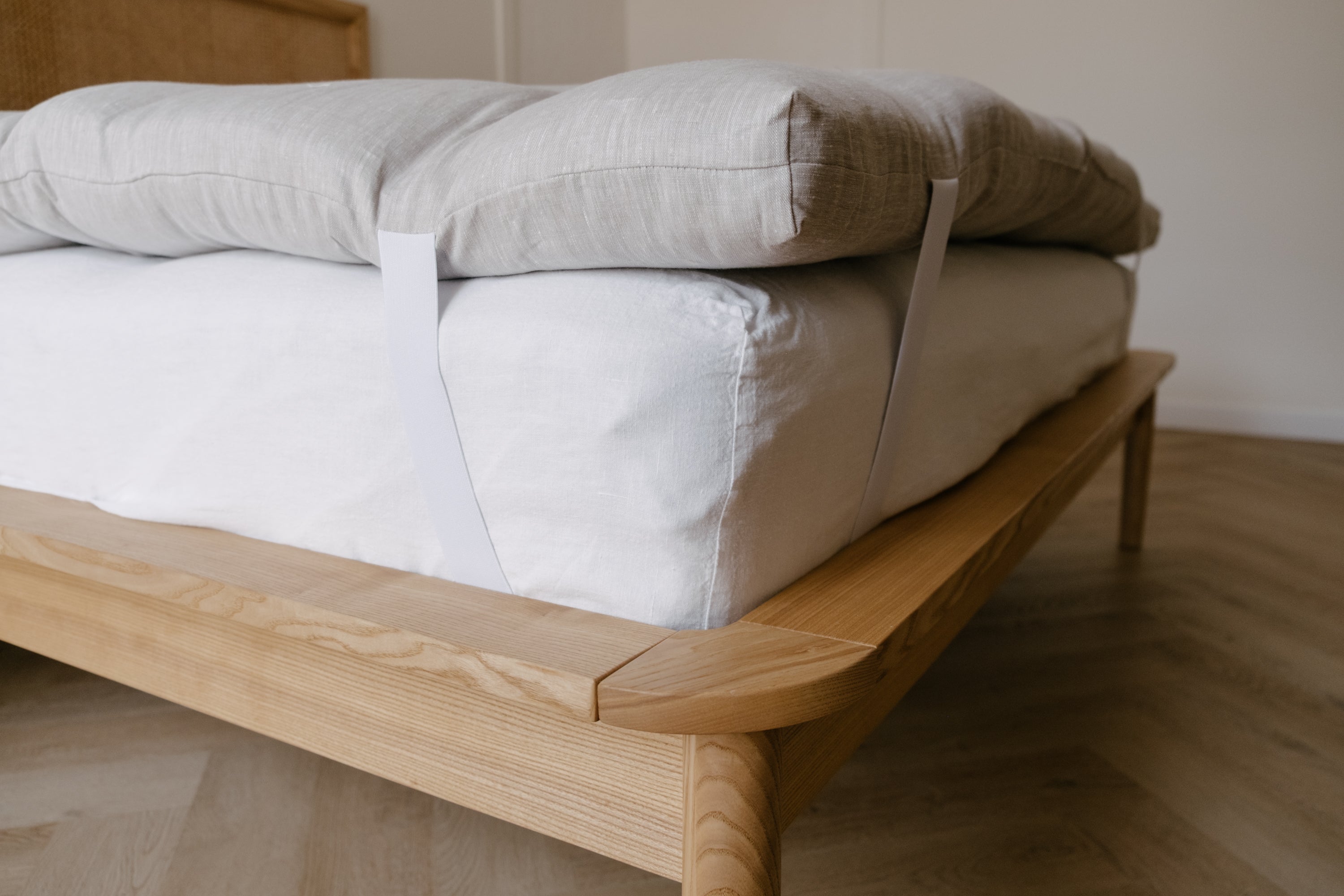 Organic Hemp Topper HEMP FIBER filling Thick in non-dyed natural Linen fabric with elastic bands at the corners Handmade Futon
