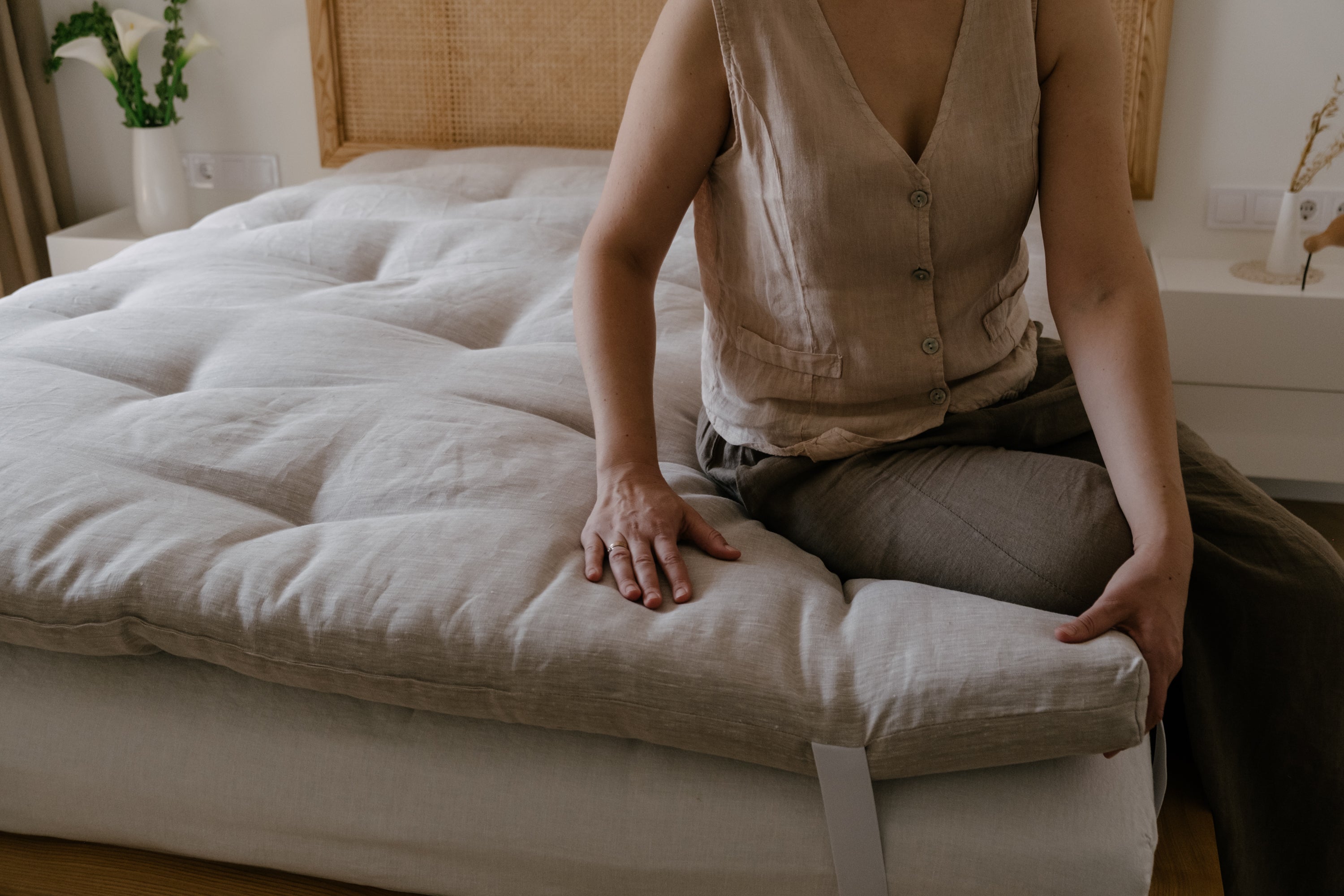 Organic Hemp Topper HEMP FIBER filling Thick in non-dyed natural Linen fabric with elastic bands at the corners Handmade Futon