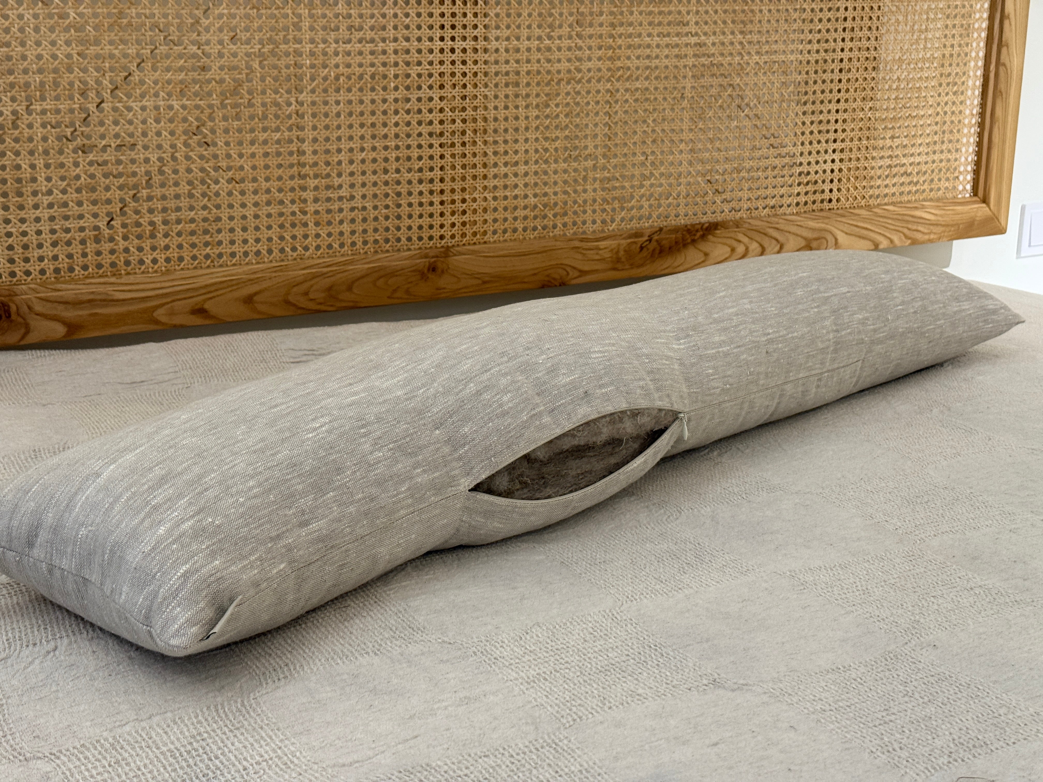 Hemp Body Pillow Filled Breathable Hemp Fiber Filler in Natural Linen Fabric Side Sleeper Support Pillow with regulation height