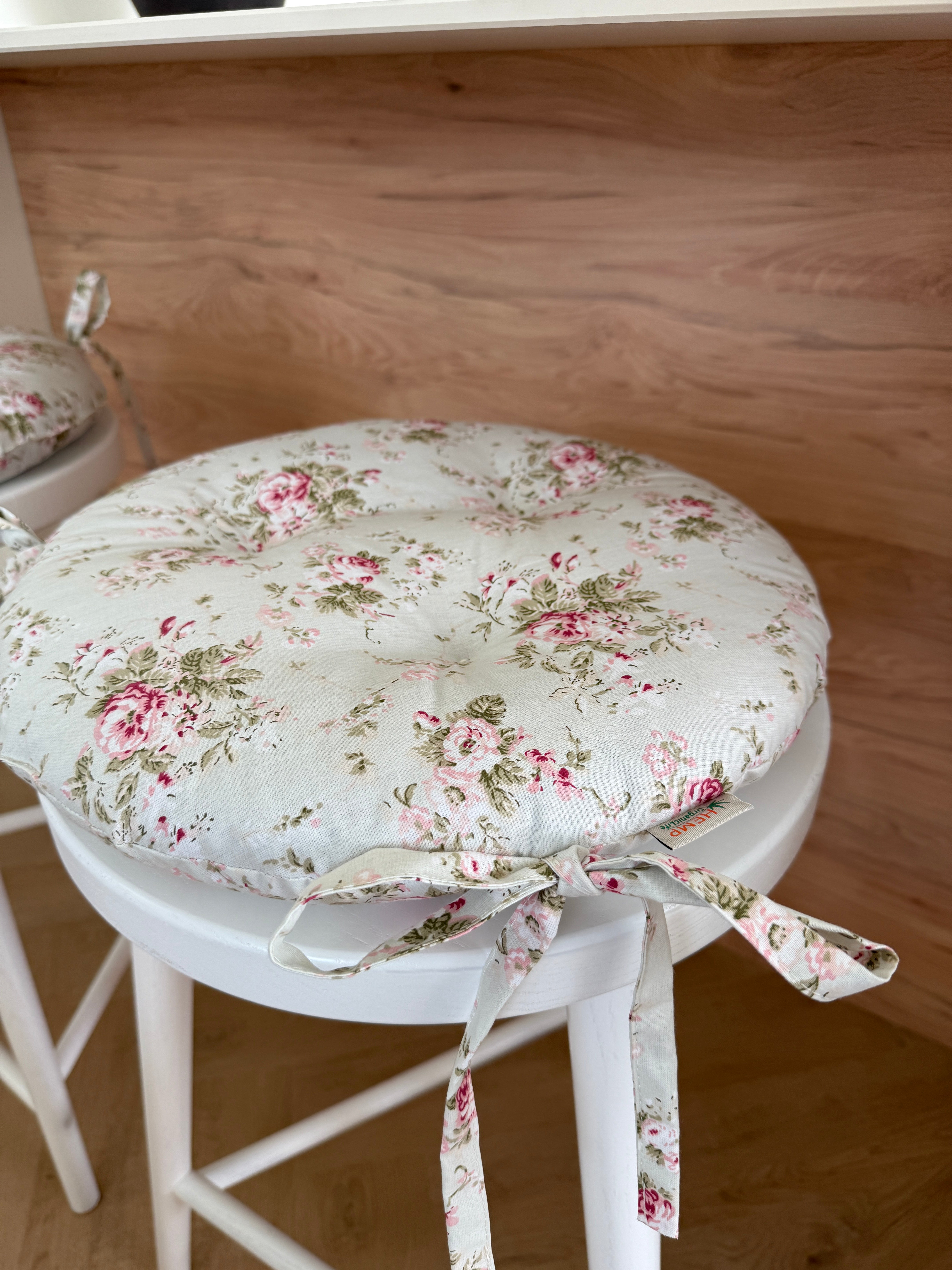 D 13.7" (35cm) Round Hemp Chair Seat Cushion filled organic Hemp Fiber in Roses on Mint natural cotton fabric with 3 ties