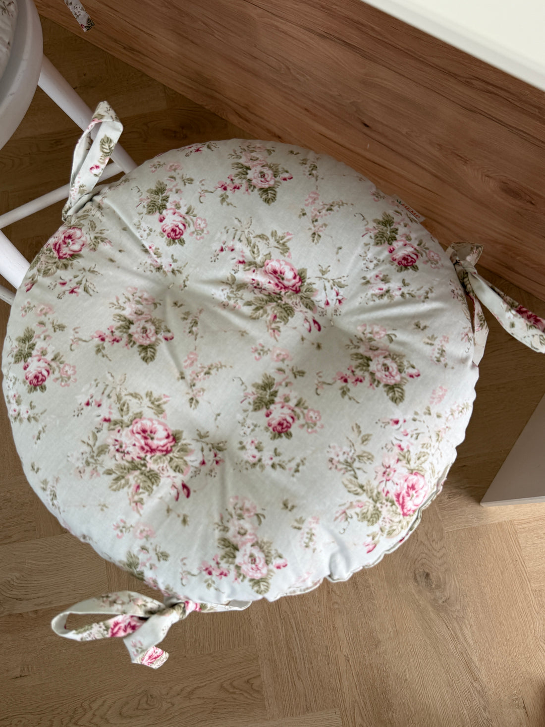 Round Hemp Chair Seat Cushion filled organic Hemp Fiber in small Roses natural cotton fabric Custom Size, Pillow seat (Copy)