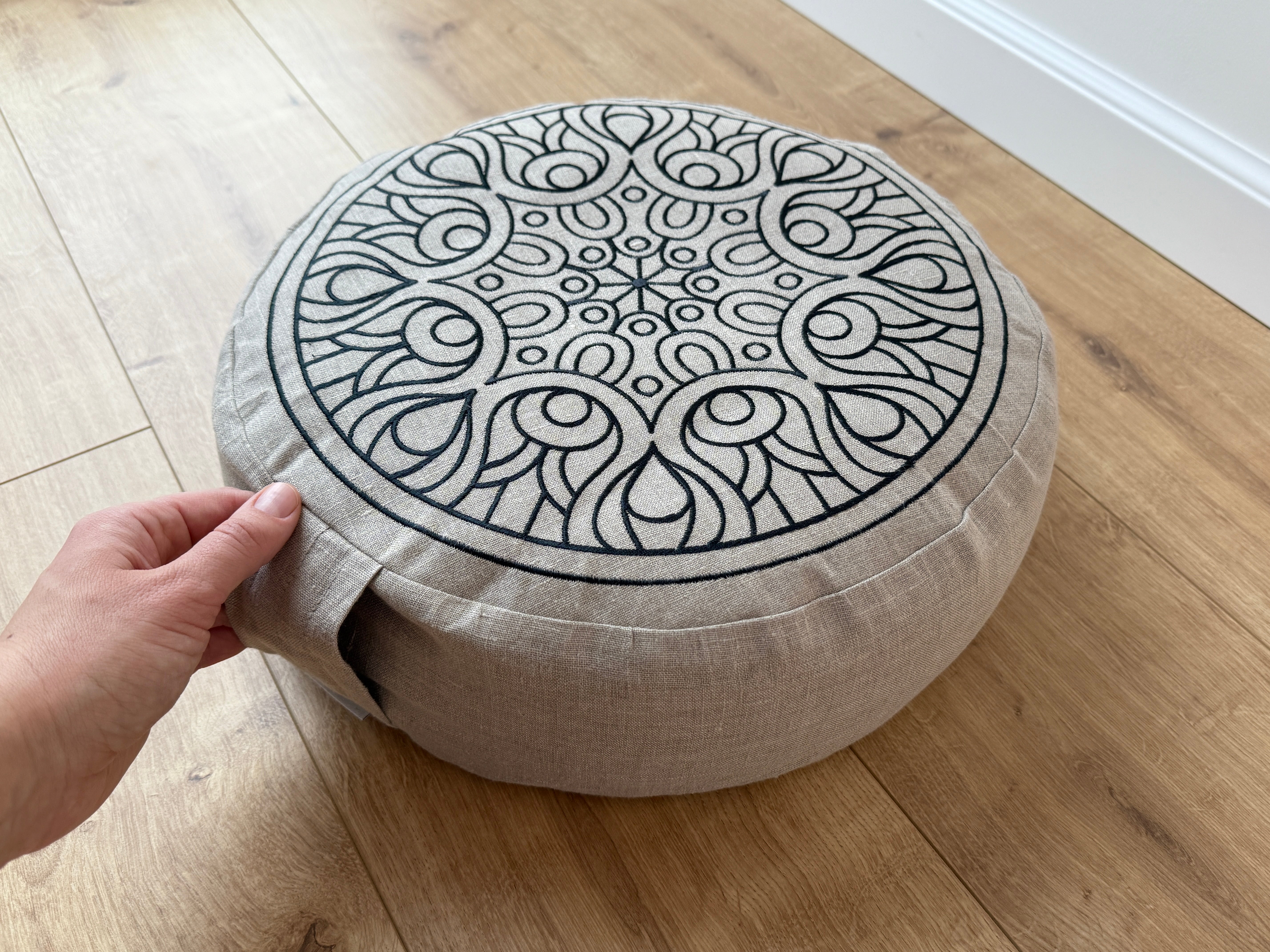 Embroidery Zafu Linen floor cushion with Buckwheat hulls /Organic Meditation cushion/ pillow seat/Meditation pillow for Yoga studio (Copy)