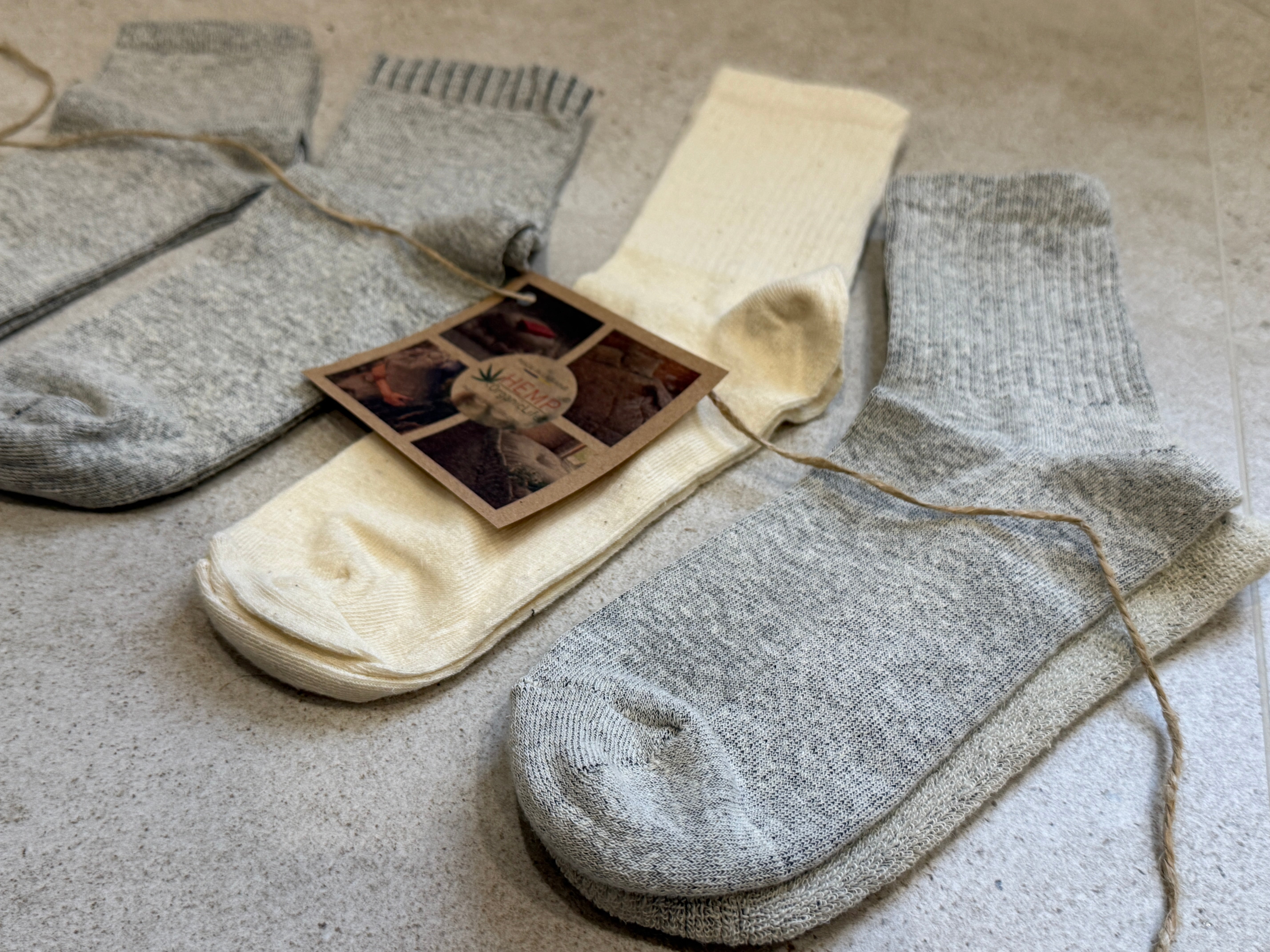 HEMP Socks set of 4 different pairs Unisex for men / women / Breathable Hemp Fiber