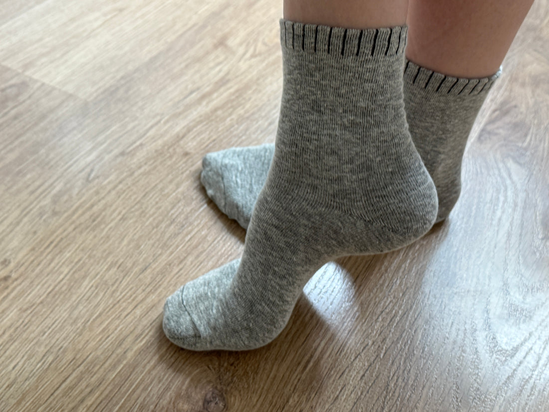 HEMP Socks set of 4 pairs with a loose elastic band Unisex for men / women