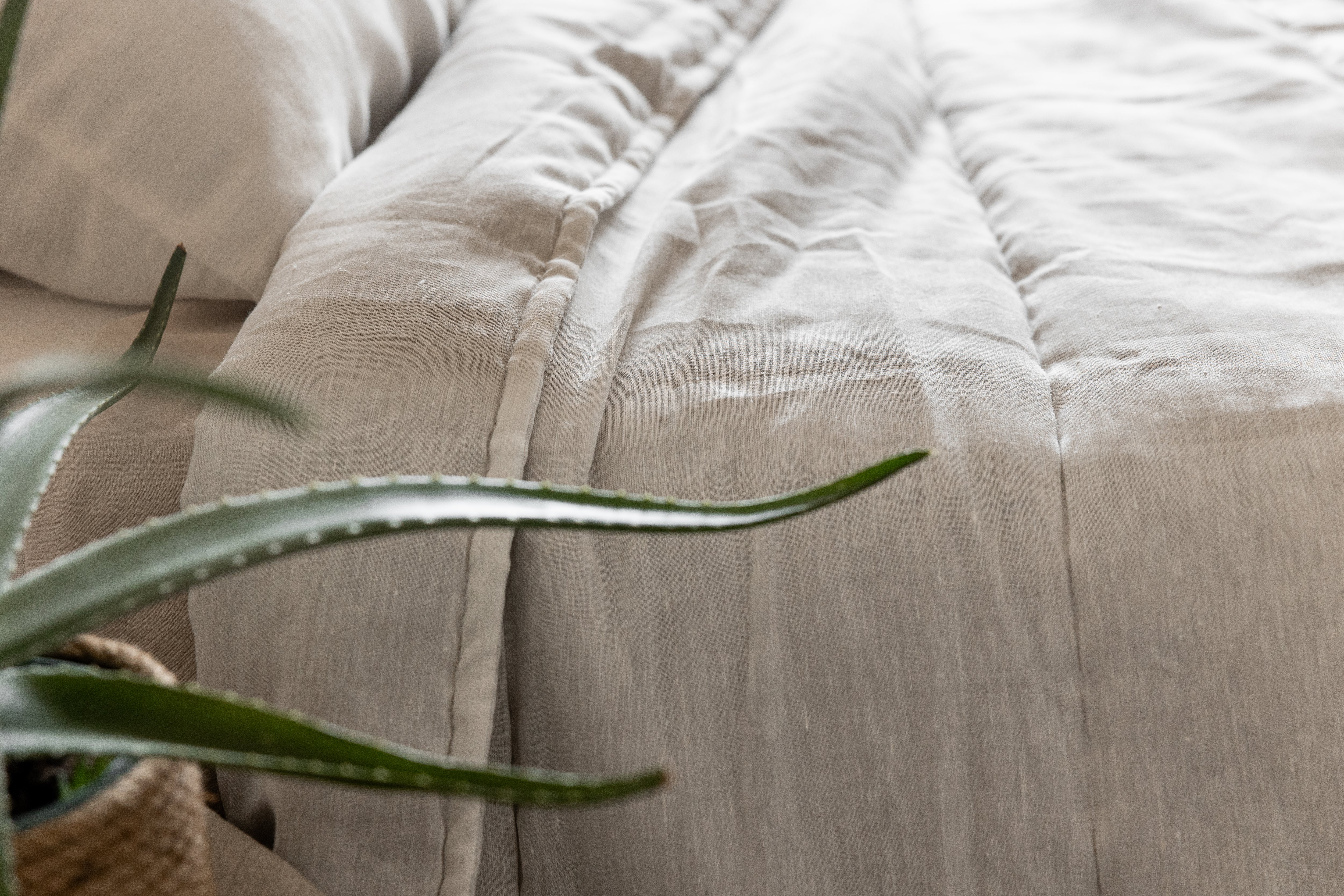 Unique Aloe Linen Hemp Blanket filled organic Hemp Fiber in aloe linen fabric Full Queen King Custom Size Hand Made off-white color