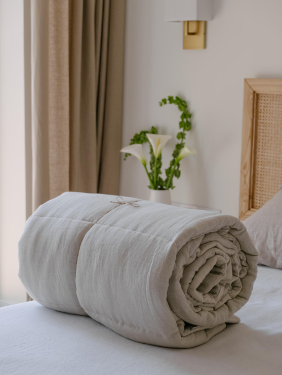 300 gr.m2 Milky HEMP LINEN Comforter Natural Blanket / Organic Hemp Fiber in Soft Linen fabric / Hand Made Custom Sizes / Full Queen King