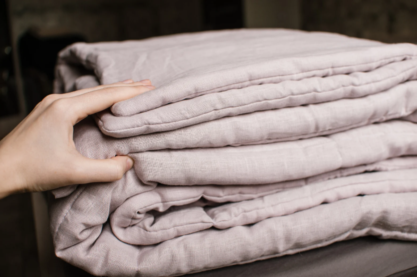 300 gsm Natural Hemp Comforter / Ashen Pink Linen Blanket / Breathable / Hand Made Eco bedding / Temperature Regulating
