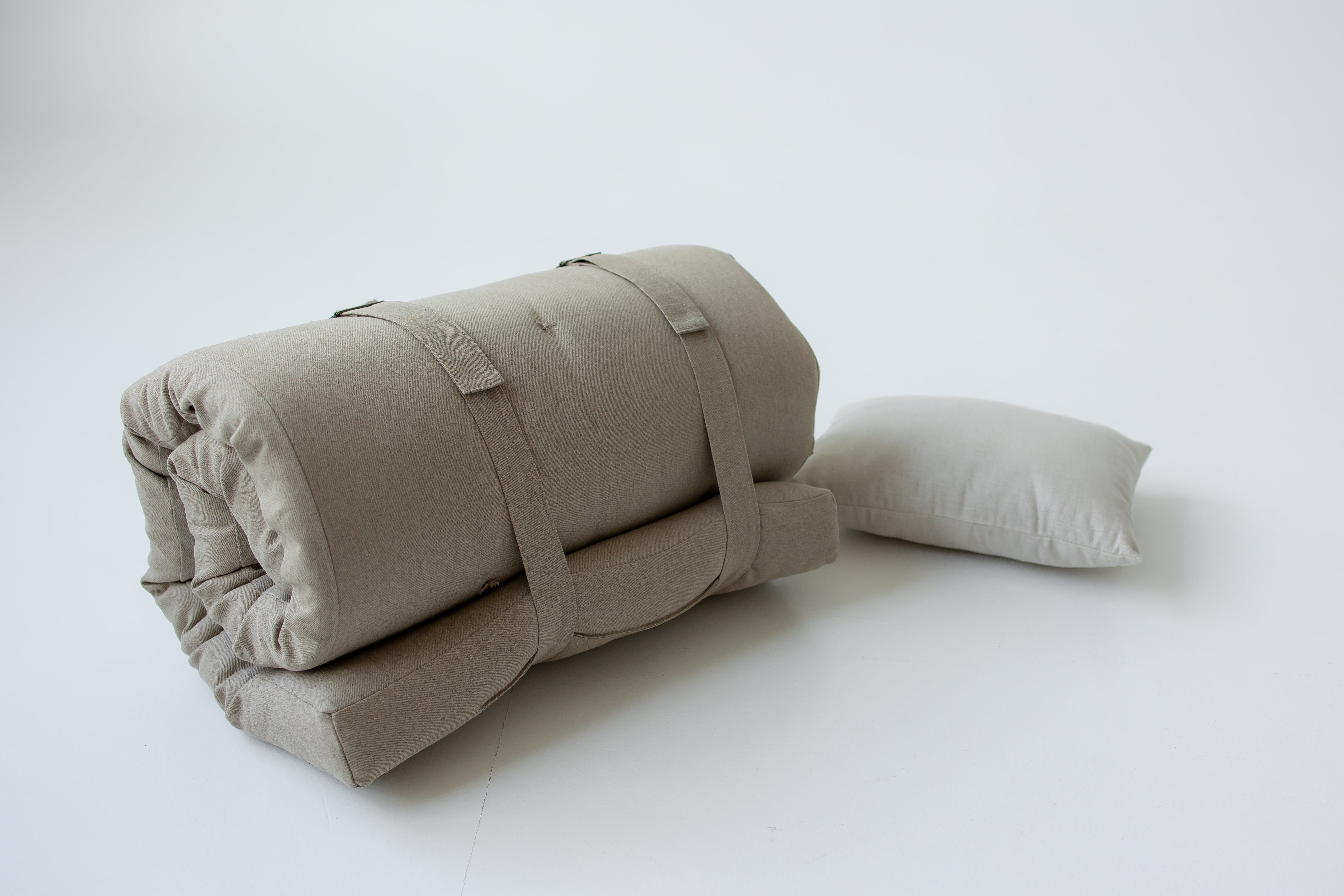 Special listing for Danae Lucas one 135 x 192 x 8 cm hemp wool futon made of natural undyed linen fabric in dark grey color