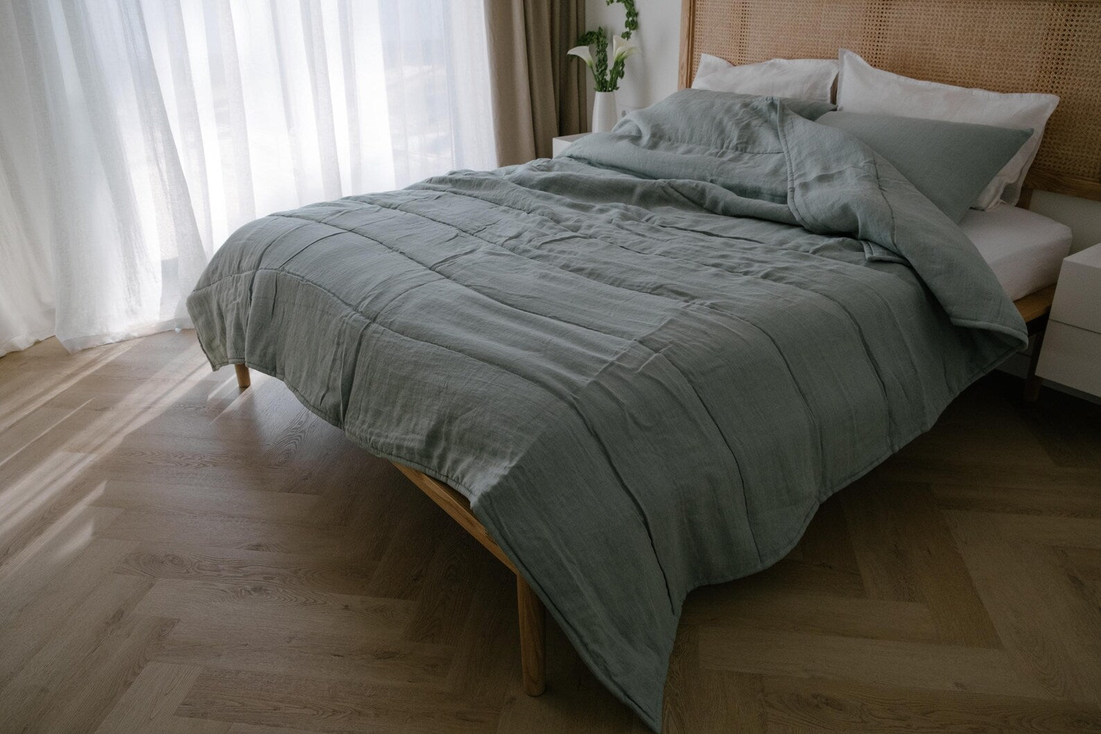 Breathable Hemp Linen Blanket filled organic HEMP FIBER filler in Linen fabric