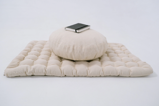 Beige Meditation Set Zafu & Zabuton with Buckwheat hulls with an additional covers
