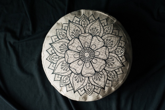 Embroidery Meditation Set Zafu & Zabuton with Buckwheat hulls Mandala Linen Floor cushions Meditation pillow pouf PillowSeat Yoga
