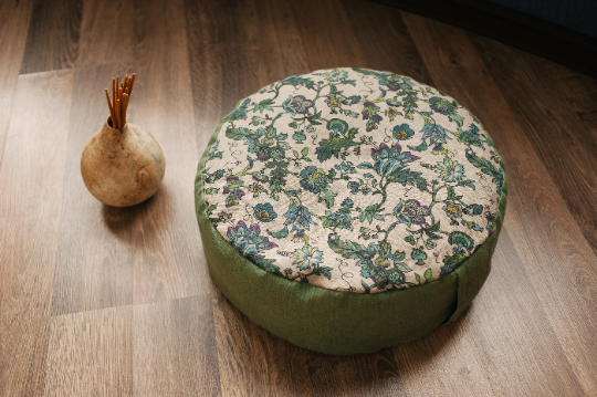 Zafu Linen floor cushion with Buckwheat hulls /Organic Meditation cushion/ pillow seat/Meditation pillow for Yoga studio