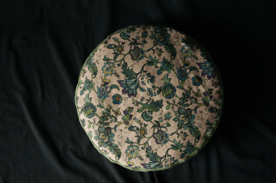 Zafu Linen floor cushion with Buckwheat hulls /Organic Meditation cushion/ pillow seat/Meditation pillow for Yoga studio