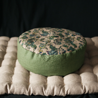 Zafu Linen floor cushion with Buckwheat hulls /Organic Meditation cushion/ pillow seat/Meditation pillow for Yoga studio