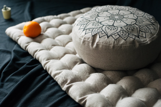 Embroidery Meditation Set Zafu & Zabuton with Buckwheat hulls Mandala Linen Floor cushions Meditation pillow pouf PillowSeat Yoga