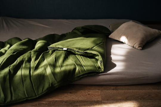 Special listing for Neil J. one 80 x 200 cm hemp sleeping bag in "Forest Green" linen in 200 g/m2 thickness with grey-beige zipper with the light pull