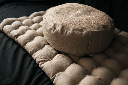 Embroidery Meditation Set Zafu & Zabuton with Buckwheat hulls Mandala Linen Floor cushions Meditation pillow pouf PillowSeat Yoga