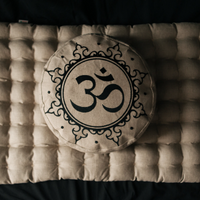 Embroidery Om Meditation Set Zafu & Zabuton with Buckwheat hulls Aum Linen Floor cushions Meditation pillow pouf PillowSeat Yoga