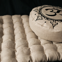 Embroidery Om Meditation Set Zafu & Zabuton with Buckwheat hulls Aum Linen Floor cushions Meditation pillow pouf PillowSeat Yoga