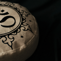 Embroidery Om Meditation Set Zafu & Zabuton with Buckwheat hulls Aum Linen Floor cushions Meditation pillow pouf PillowSeat Yoga