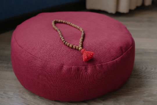 Maroon meditation cushions set Zafu and Zabuton with buckwheat hulls floor pillow Zen yoga space
