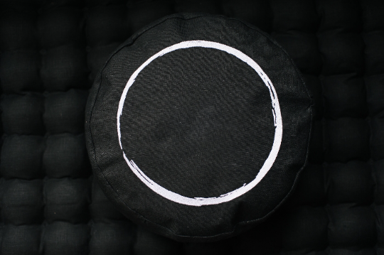 Black Meditation set of Zafu and Zabuton with white ring embroidery floor cushions with organic buckwheat hulls