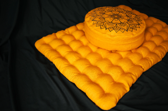 Embroidery mustard Meditation Set Zafu & Zabuton with Buckwheat hulls Mandala Linen Floor cushions Meditation pillow pouf PillowSeat Yoga