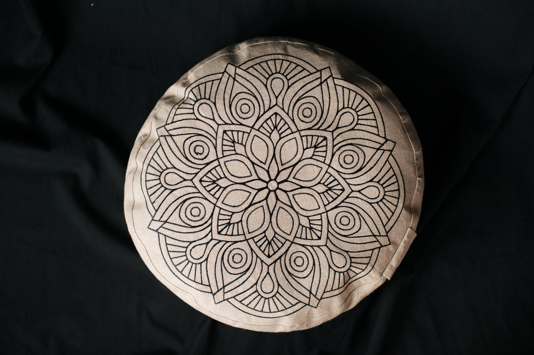 Embroidery Meditation Set Zafu & Zabuton Mandala with Buckwheat hulls Linen Floor cushions Meditation pillow Meditation cushion Meditation pouf Pillow Seat Yoga mat