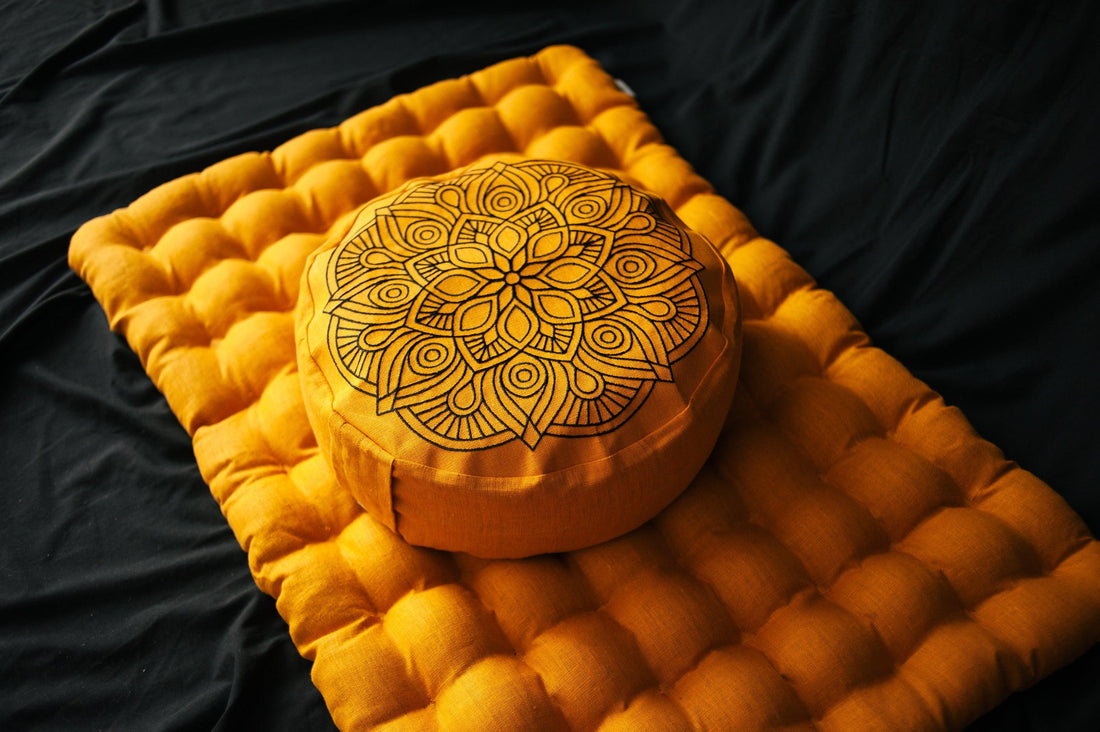 Embroidery mustardMeditation Set Zafu & Zabuton Mandala with Buckwheat hulls Linen Floor cushions meditation pillows