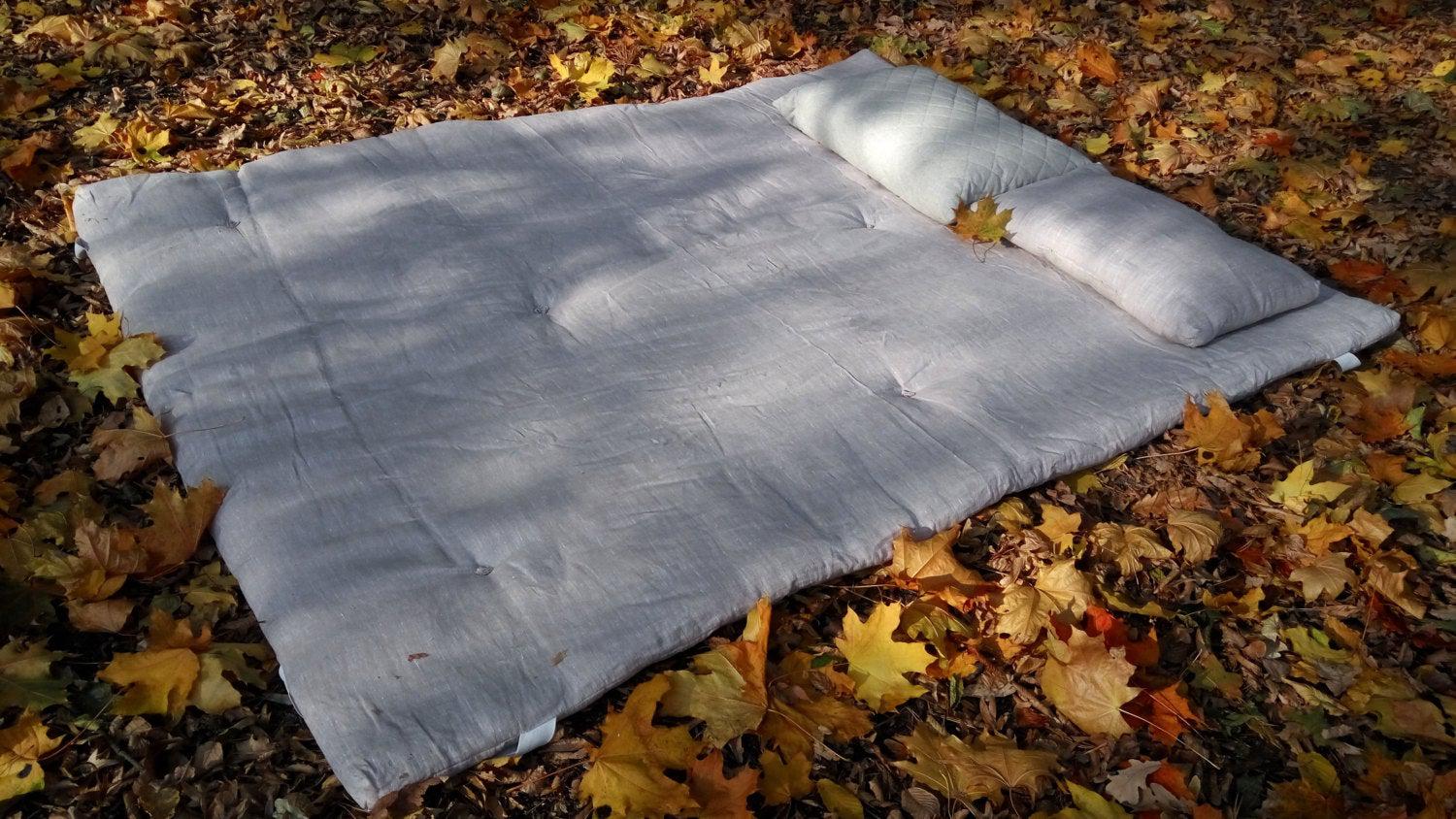 Hemp mattress Topper HEMP fiber filling in natural non-dyed Linen fabric