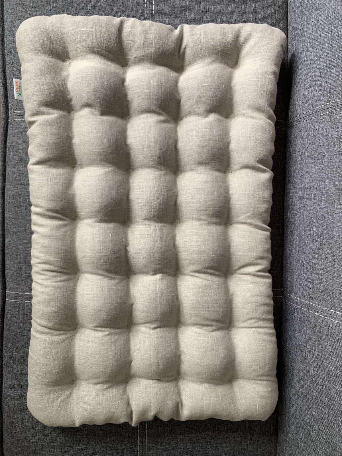 Linen Cat yoga mat with buckwheat hulls