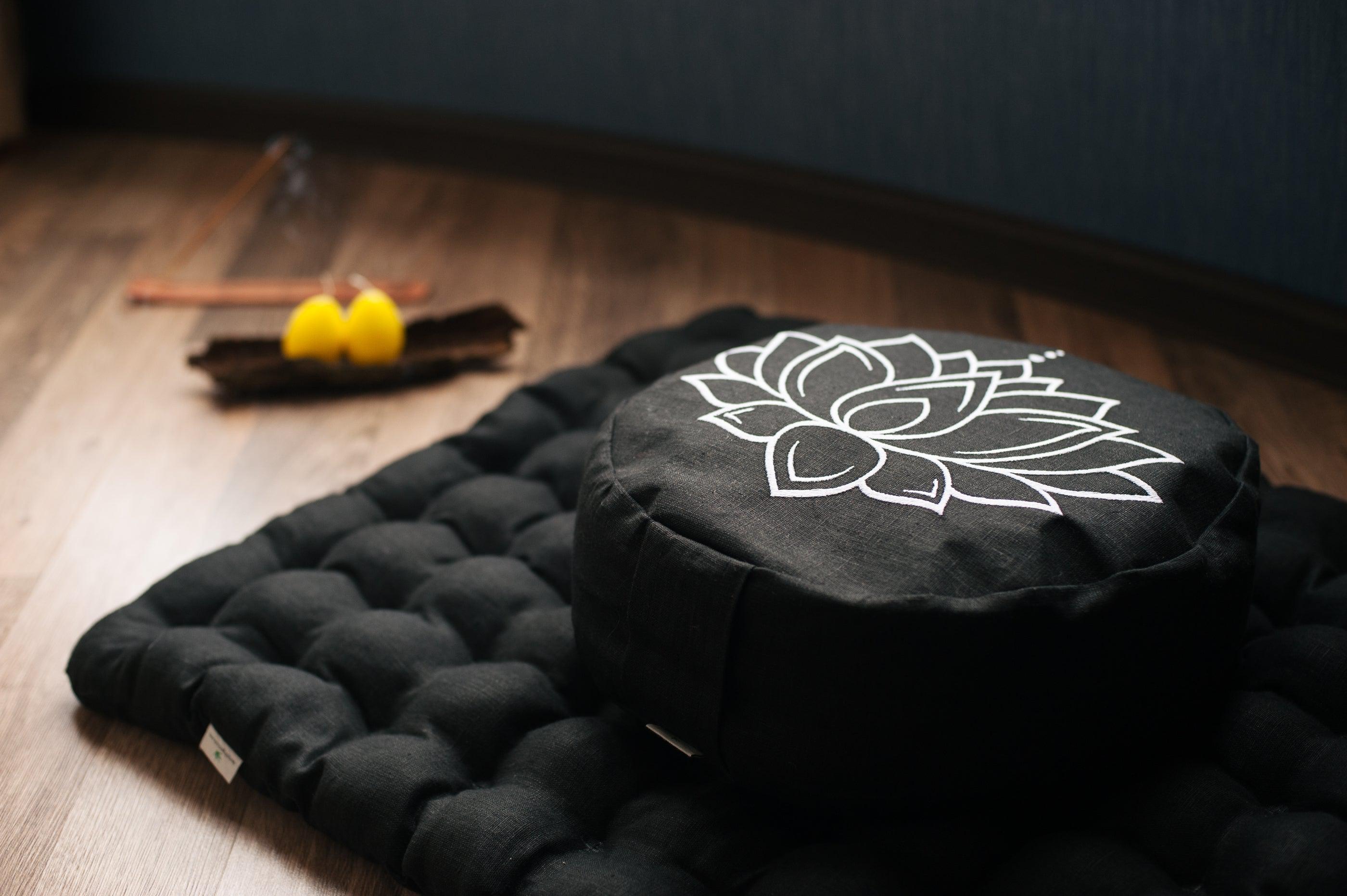 Meditation set of Zafu and Zabuton floor cushions with organic buckwheat hulls