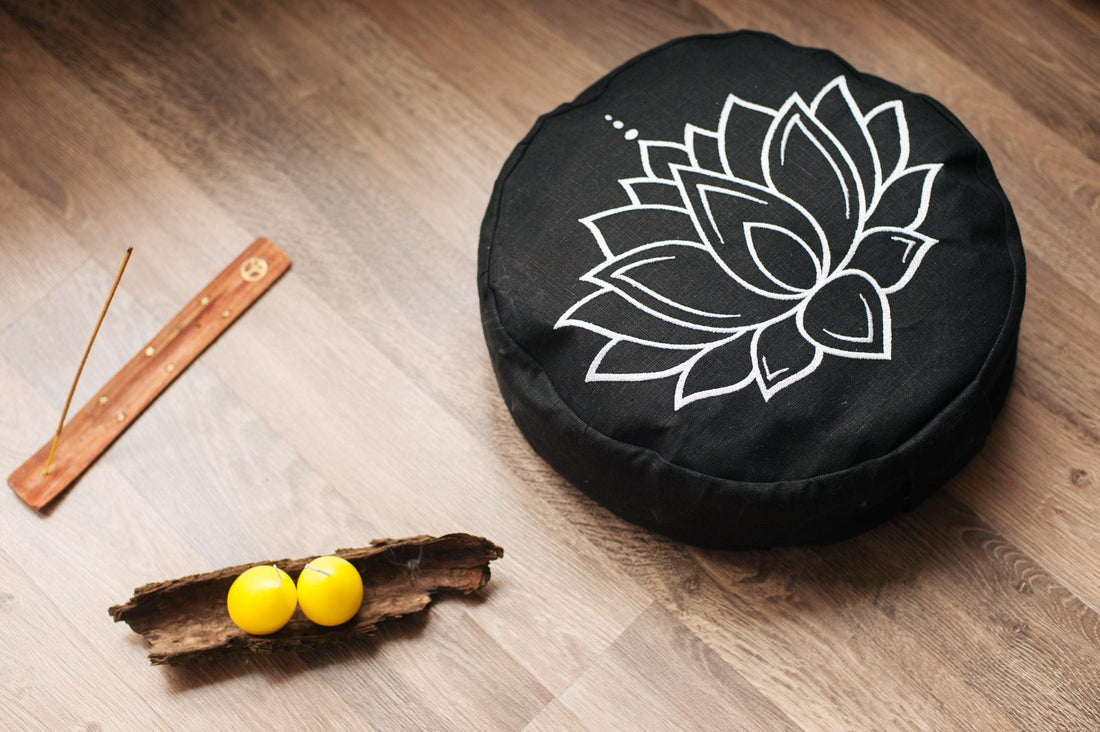 Meditation set of Zafu and Zabuton floor cushions with organic buckwheat hulls