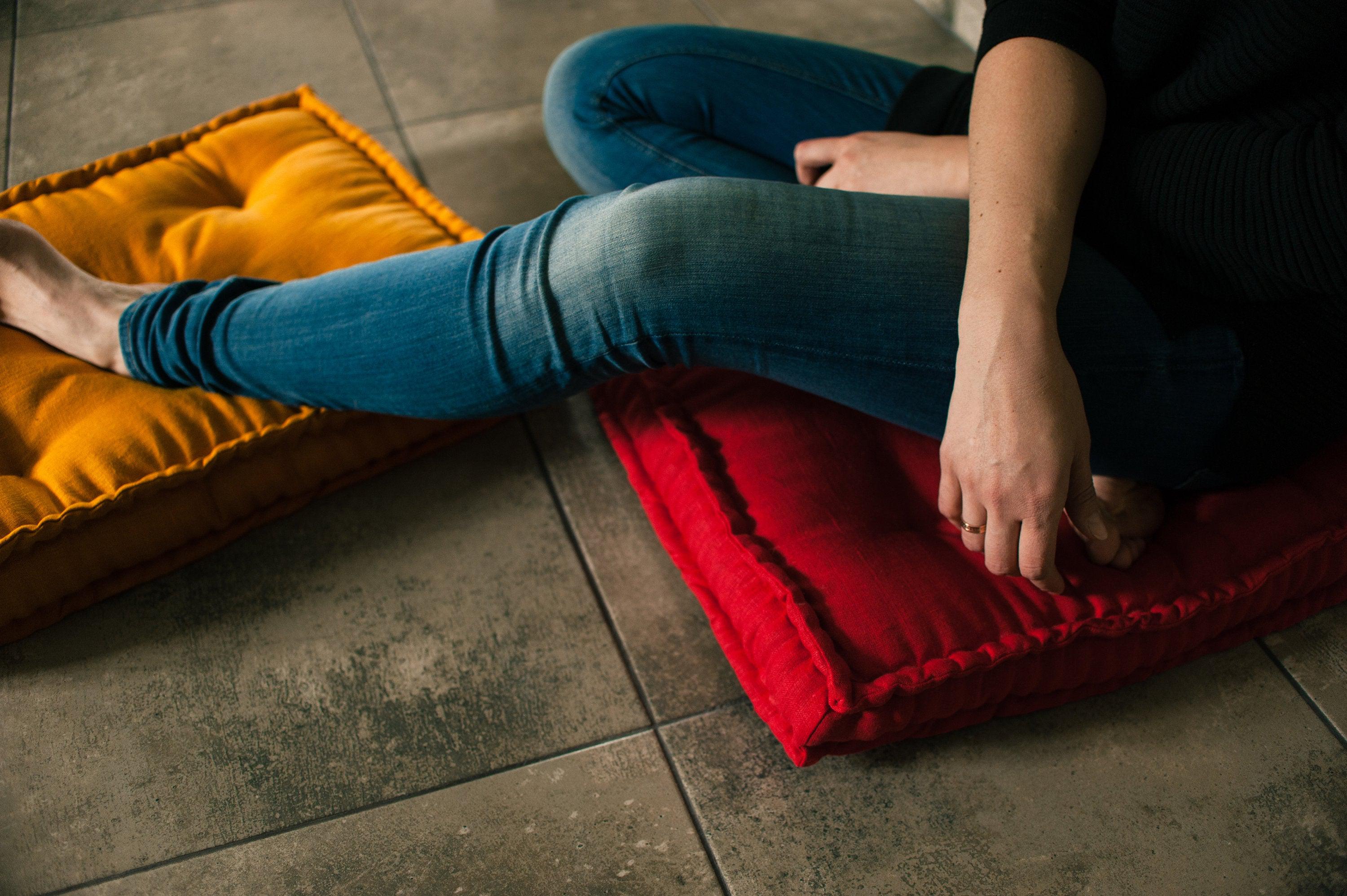 Mustard Hemp Floor cushion with organic hemp fiber filling in linen fabric / floor pillow Pillow seat/Meditation Yoga /Natural